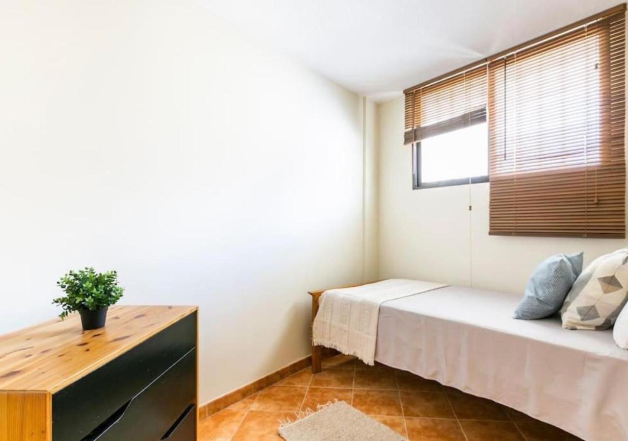 Cosy Apartment In Los Cristianos 5Min To The Ocean Buitenkant foto