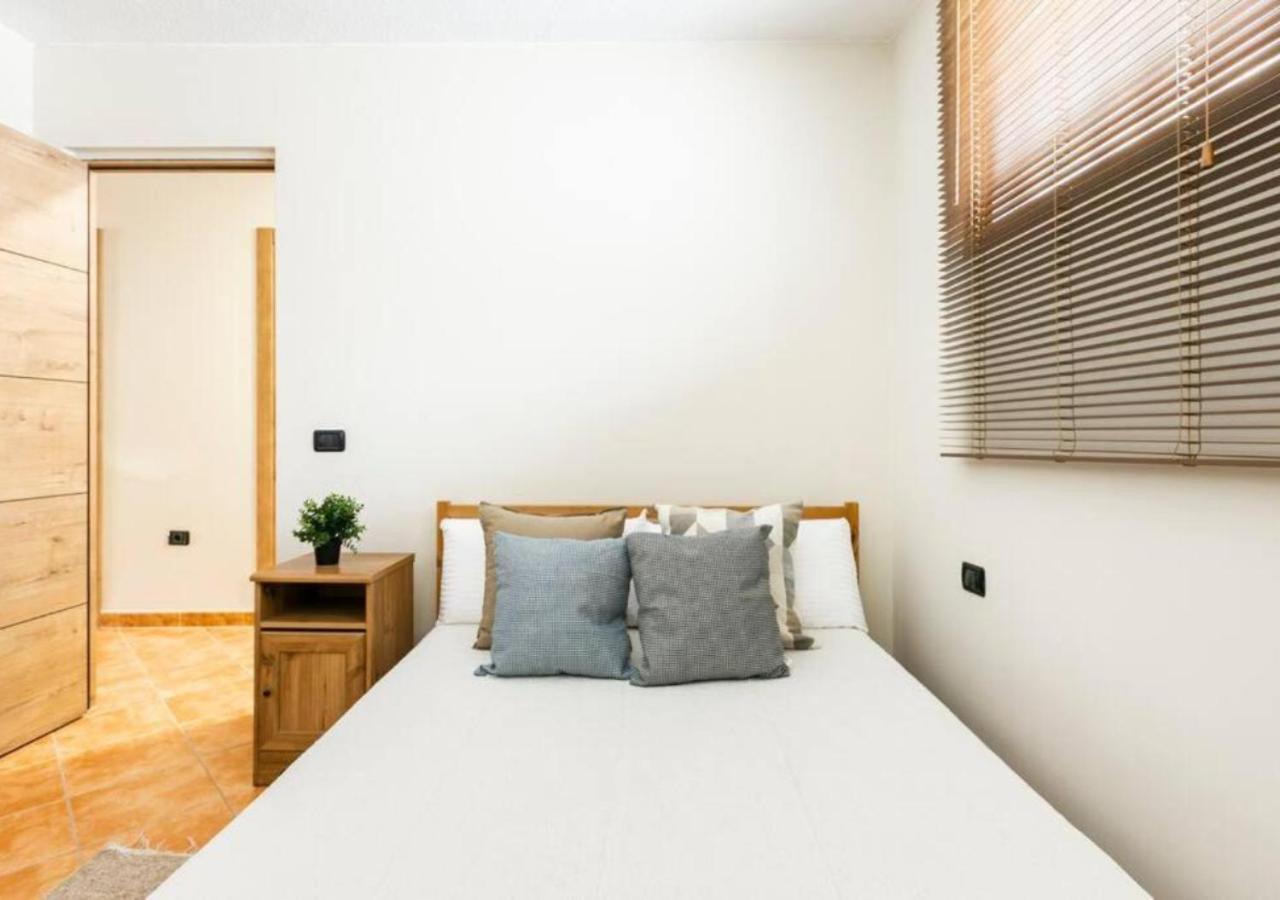Cosy Apartment In Los Cristianos 5Min To The Ocean Buitenkant foto