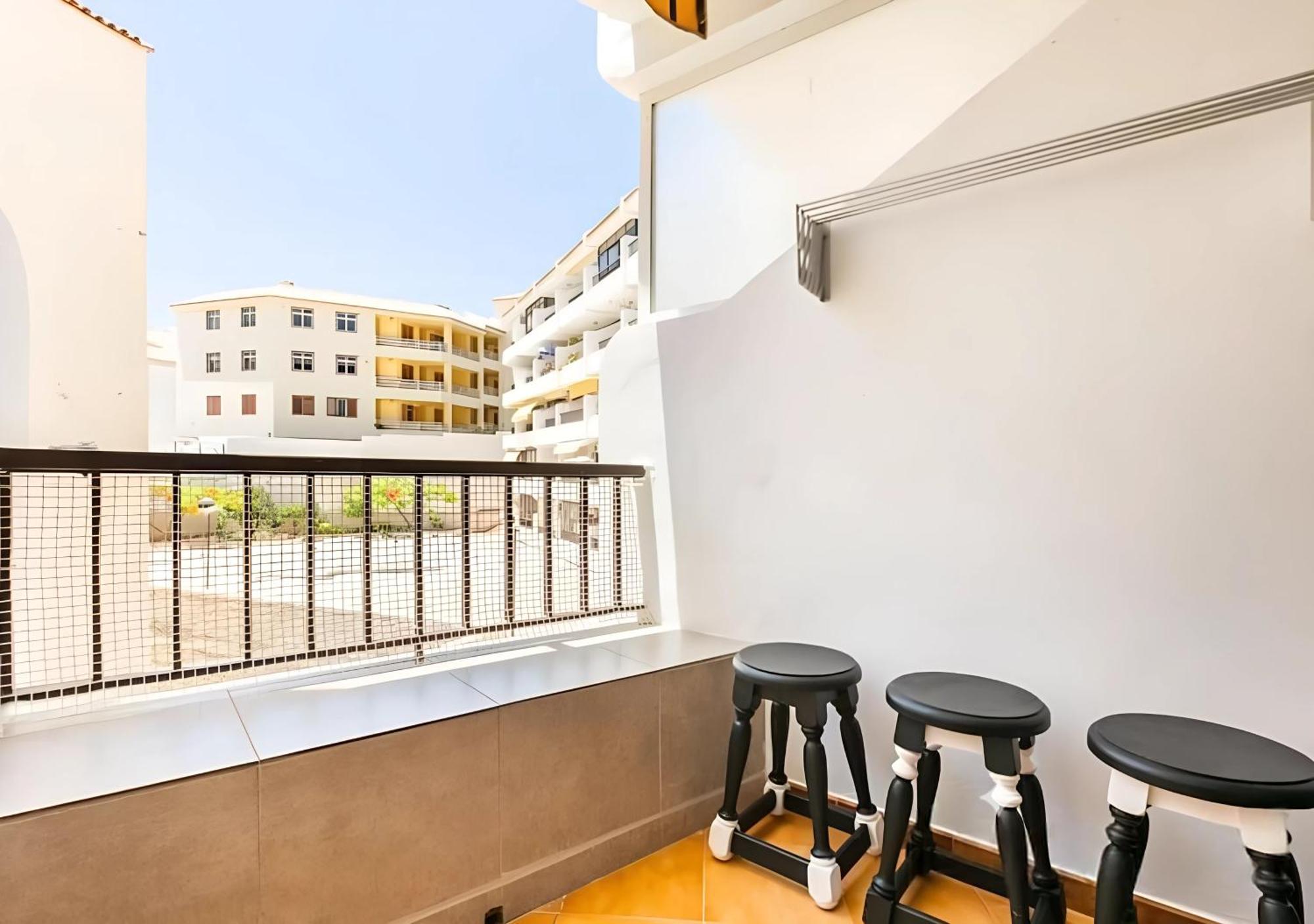 Cosy Apartment In Los Cristianos 5Min To The Ocean Buitenkant foto